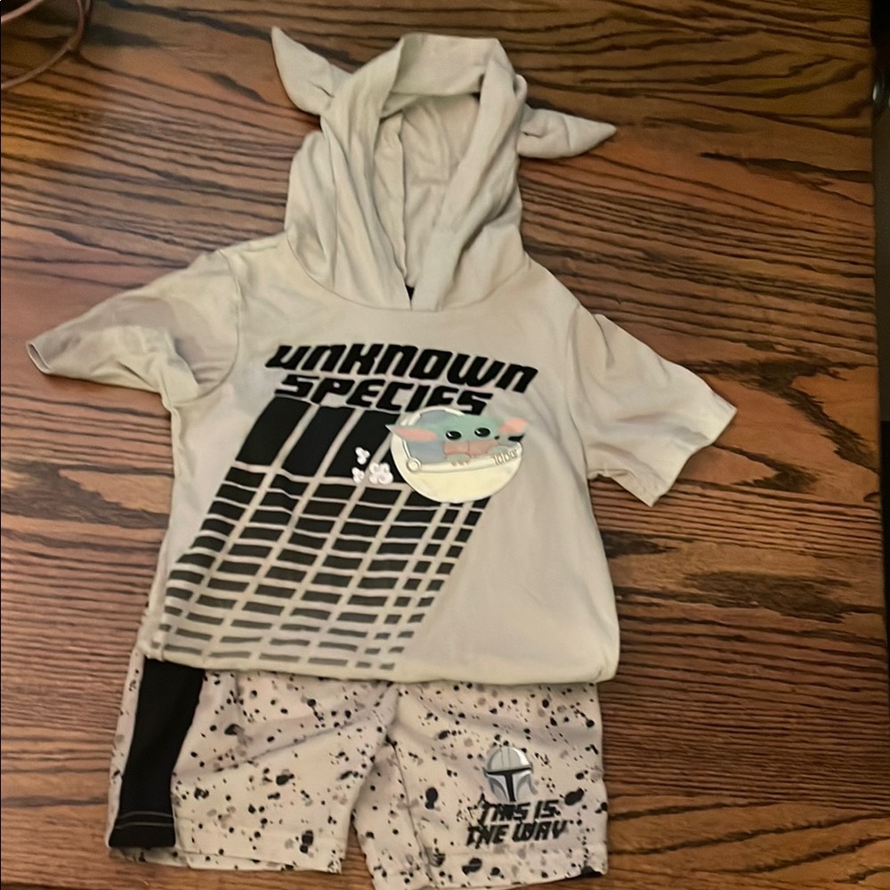 Mandalorian Gray Graphic Hoodie and Shorts Set 2 Piece